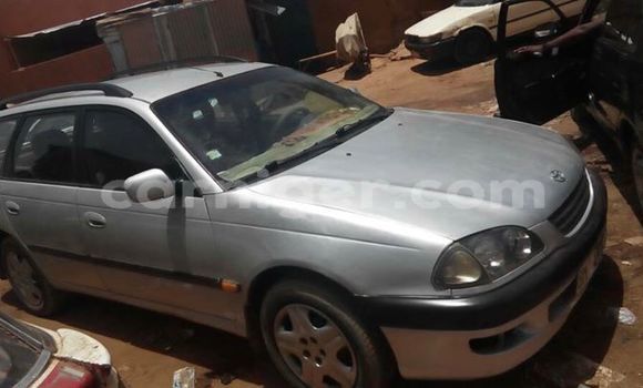 Acheter Occasion Voiture Toyota Avensis Gris à Niamey au Niamey Acheter Occasion Voiture Toyota Avensis Gris à Niamey au Niamey