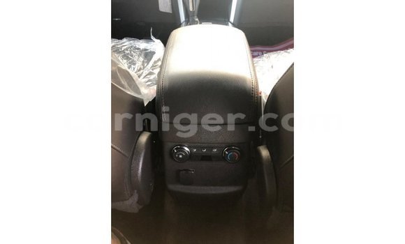 Sayi Imported Ford Explorer Blue Mota in Import - Dubai a Agadez Sayi Imported Ford Explorer Blue Mota in Import - Dubai a Agadez