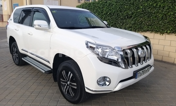Buy Used Toyota Land Cruiser Prado White Car in Agadez in Agadez Buy Used Toyota Land Cruiser Prado White Car in Agadez in Agadez