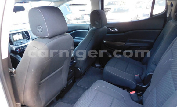 Buy Used GMC Acadia Silver Car in Birni N'Gaoure in Dosso Buy Used GMC Acadia Silver Car in Birni N'Gaoure in Dosso