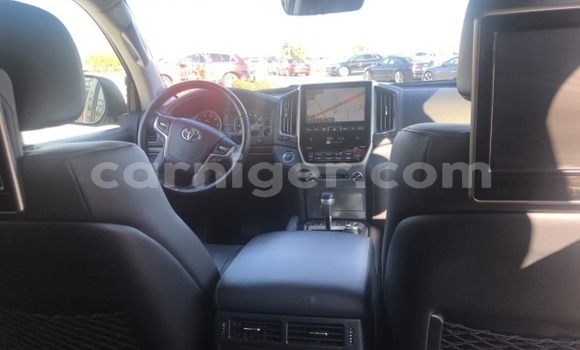 Buy Used Toyota Land Cruiser Prado White Car in Bouza in Tahoua Buy Used Toyota Land Cruiser Prado White Car in Bouza in Tahoua