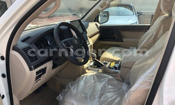 Buy Used Toyota Land Cruiser White Car in Boboye in Dosso Buy Used Toyota Land Cruiser White Car in Boboye in Dosso