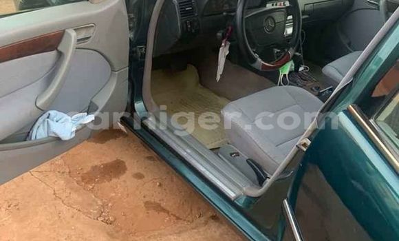 Buy Used Mercedes‒Benz C–Class Green Car in Abalak in Tahoua Buy Used Mercedes‒Benz C–Class Green Car in Abalak in Tahoua