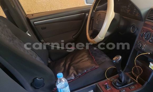 Buy Used Mercedes‒Benz C–Class Silver Car in Abalak in Tahoua Buy Used Mercedes‒Benz C–Class Silver Car in Abalak in Tahoua