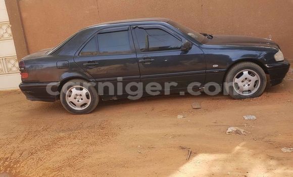 Buy Used Mercedes‒Benz C–Class Black Car in Abalak in Tahoua Buy Used Mercedes‒Benz C–Class Black Car in Abalak in Tahoua