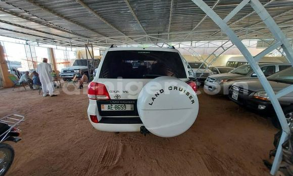 Sayi Na hannu Toyota Land Cruiser White Mota in Abalak a jihohin Tahoua Sayi Na hannu Toyota Land Cruiser White Mota in Abalak a jihohin Tahoua