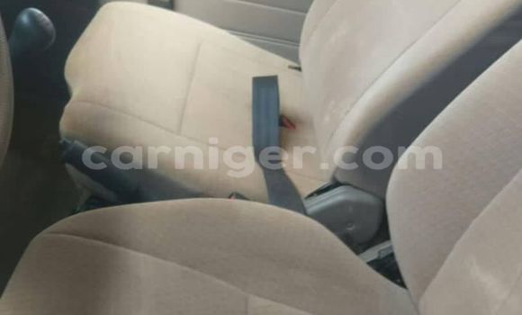 Sayi Na hannu Toyota Land Cruiser Beige Mota in Abalak a jihohin Tahoua Sayi Na hannu Toyota Land Cruiser Beige Mota in Abalak a jihohin Tahoua