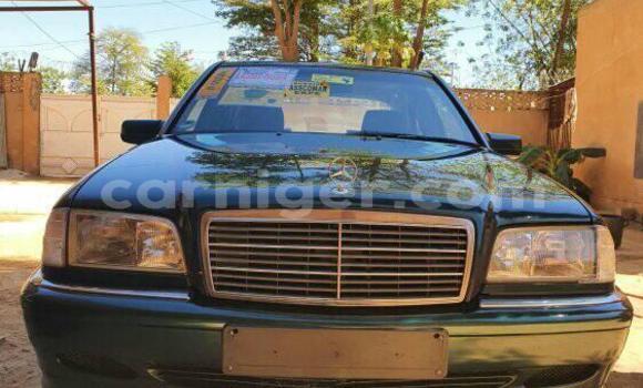 Sayi Na hannu Mercedes‒Benz C–Class Green Mota in Abalak a jihohin Tahoua Sayi Na hannu Mercedes‒Benz C–Class Green Mota in Abalak a jihohin Tahoua