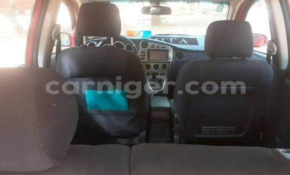 Sayi Na hannu Toyota Matrix Red Mota in Abalak a jihohin Tahoua Sayi Na hannu Toyota Matrix Red Mota in Abalak a jihohin Tahoua