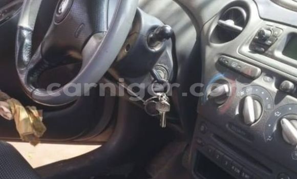 Sayi Na hannu Toyota Yaris Silver Mota in Abalak a jihohin Tahoua Sayi Na hannu Toyota Yaris Silver Mota in Abalak a jihohin Tahoua