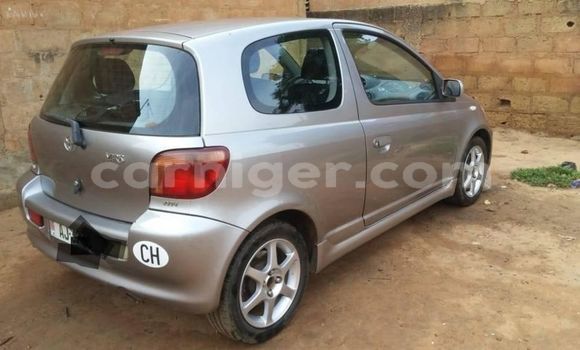 Sayi Na hannu Toyota Yaris Silver Mota in Abalak a jihohin Tahoua Sayi Na hannu Toyota Yaris Silver Mota in Abalak a jihohin Tahoua