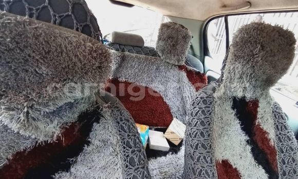 Sayi Na hannu Toyota Yaris Blue Mota in Abalak a jihohin Tahoua Sayi Na hannu Toyota Yaris Blue Mota in Abalak a jihohin Tahoua
