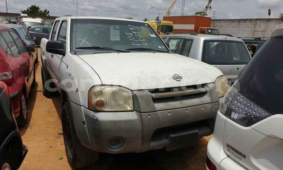 Sayi Na hannu Nissan Frontier White Mota in Abalak a jihohin Tahoua Sayi Na hannu Nissan Frontier White Mota in Abalak a jihohin Tahoua