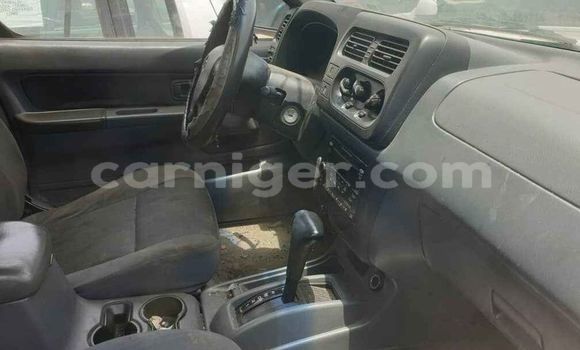Sayi Na hannu Nissan Frontier White Mota in Abalak a jihohin Tahoua Sayi Na hannu Nissan Frontier White Mota in Abalak a jihohin Tahoua