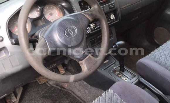 Sayi Na hannu Toyota RAV4 Silver Mota in Abalak a jihohin Tahoua Sayi Na hannu Toyota RAV4 Silver Mota in Abalak a jihohin Tahoua