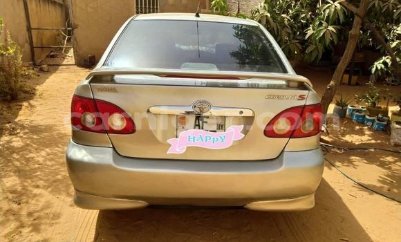 Sayi Na hannu Toyota Corolla Silver Mota in Abalak a jihohin Tahoua Sayi Na hannu Toyota Corolla Silver Mota in Abalak a jihohin Tahoua
