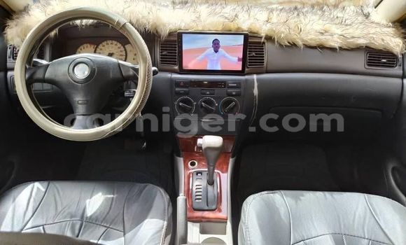 Sayi Na hannu Toyota Corolla Silver Mota in Abalak a jihohin Tahoua Sayi Na hannu Toyota Corolla Silver Mota in Abalak a jihohin Tahoua