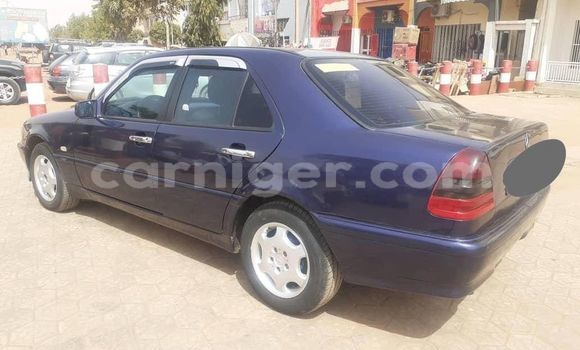 Sayi Na hannu Mercedes‒Benz C–Class Blue Mota in Niamey a Niamey Sayi Na hannu Mercedes‒Benz C–Class Blue Mota in Niamey a Niamey