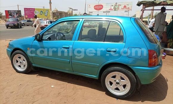 Sayi Na hannu Toyota Starlet Blue Mota in Niamey a Niamey Sayi Na hannu Toyota Starlet Blue Mota in Niamey a Niamey