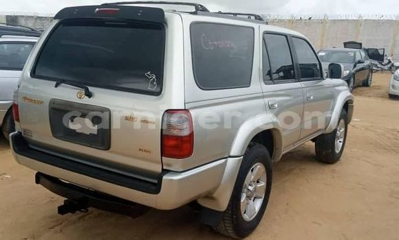 Sayi Na hannu Toyota 4Runner Silver Mota in Niamey a Niamey Sayi Na hannu Toyota 4Runner Silver Mota in Niamey a Niamey