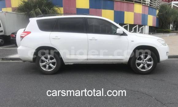 Buy Used Toyota RAV4 White Car in Birnin Gaouré in Dosso Buy Used Toyota RAV4 White Car in Birnin Gaouré in Dosso