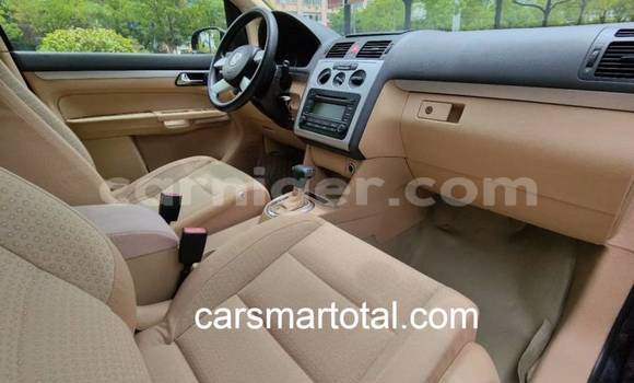 Buy Used Volkswagen Touran Silver Car in Niamey in Niamey Buy Used Volkswagen Touran Silver Car in Niamey in Niamey