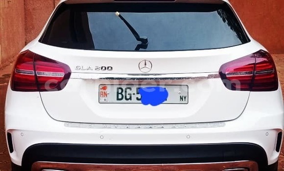 Acheter Occasion Voiture Mercedes-Benz A200 Blanc à Niamey, Niamey