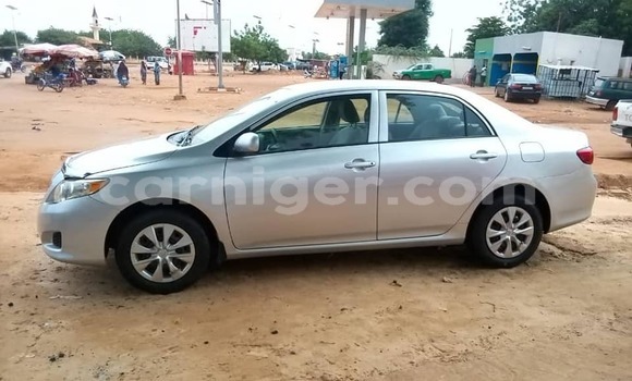 Sayi Na hannu Toyota Corolla Silver Mota in Niamey a Niamey Sayi Na hannu Toyota Corolla Silver Mota in Niamey a Niamey