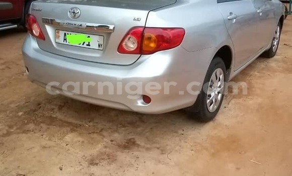 Sayi Na hannu Toyota Corolla Silver Mota in Niamey a Niamey Sayi Na hannu Toyota Corolla Silver Mota in Niamey a Niamey