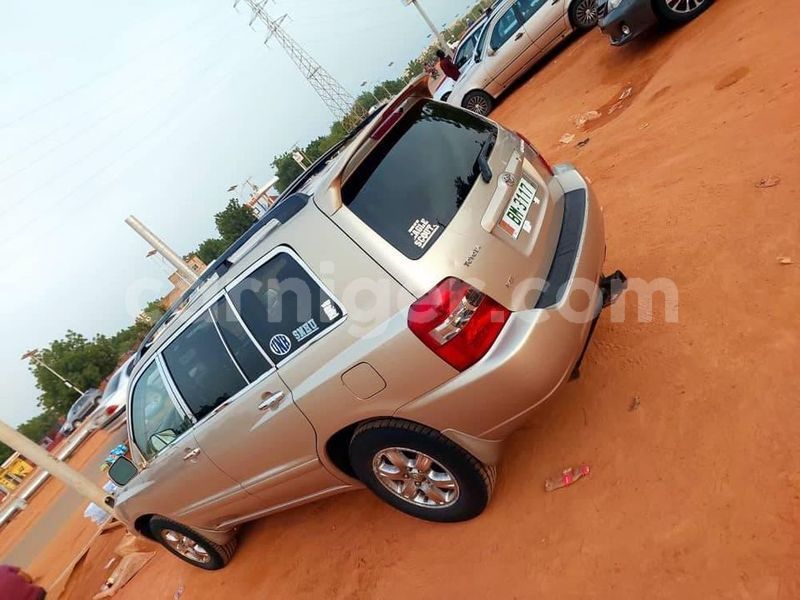 Big with watermark toyota highlander niamey niamey 7758