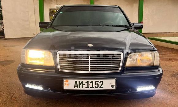 Buy Used Mercedes-Benz C180 coupe Other Car in Niamey in Niamey Buy Used Mercedes-Benz C180 coupe Other Car in Niamey in Niamey