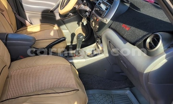 Sayi Na hannu Toyota RAV4 Black Mota in Niamey a Niamey Sayi Na hannu Toyota RAV4 Black Mota in Niamey a Niamey