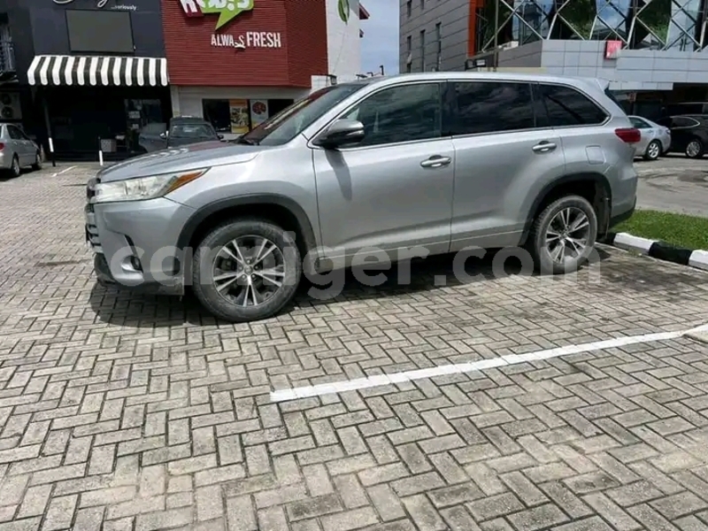 Big with watermark toyota highlander niamey niamey 7792