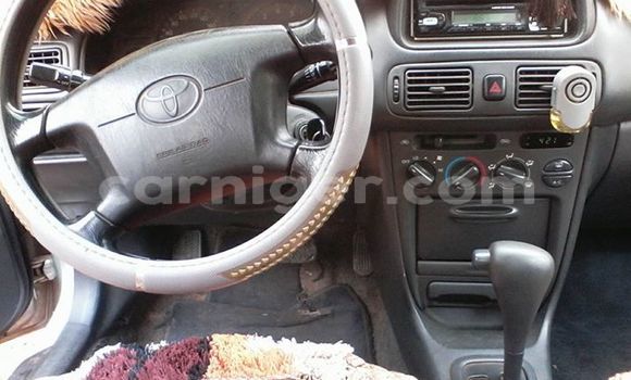 Sayi Na hannu Toyota Corolla Silver Mota in Niamey a Niamey Sayi Na hannu Toyota Corolla Silver Mota in Niamey a Niamey