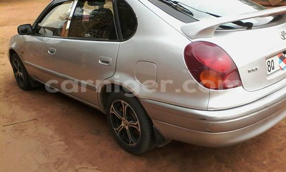 Sayi Na hannu Toyota Corolla Silver Mota in Niamey a Niamey Sayi Na hannu Toyota Corolla Silver Mota in Niamey a Niamey