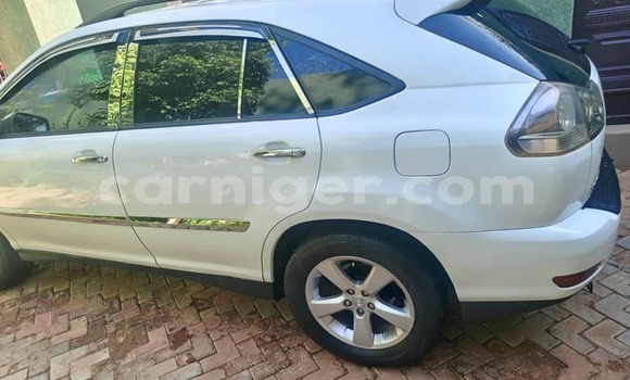Buy Used Lexus CT White Car in Niamey in Niamey Buy Used Lexus CT White Car in Niamey in Niamey