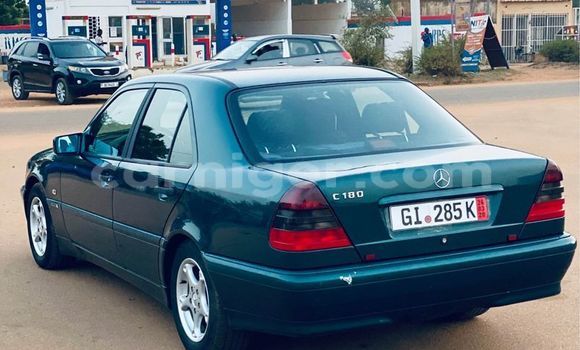 Sayi Na hannu Mercedes Viano Other Mota in Niamey a Niamey Sayi Na hannu Mercedes Viano Other Mota in Niamey a Niamey