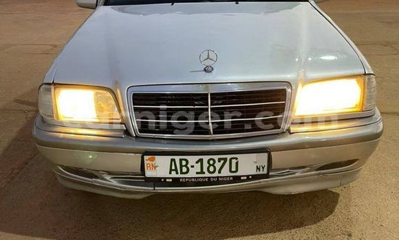 Sayi Na hannu Mercedes-Benz C-Classe Other Mota in Niamey a Niamey Sayi Na hannu Mercedes-Benz C-Classe Other Mota in Niamey a Niamey