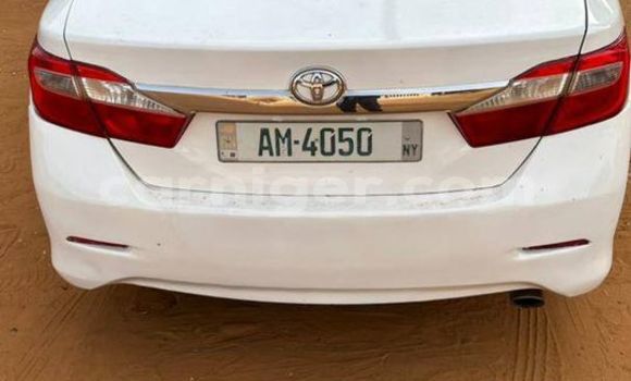 Sayi Na hannu Toyota Camry White Mota in Niamey a Niamey Sayi Na hannu Toyota Camry White Mota in Niamey a Niamey