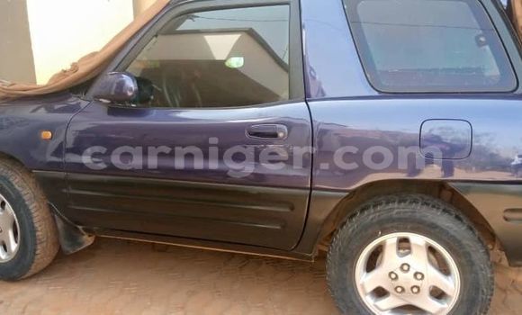 Sayi Na hannu Toyota RAV4 Blue Mota in Niamey a Niamey Sayi Na hannu Toyota RAV4 Blue Mota in Niamey a Niamey