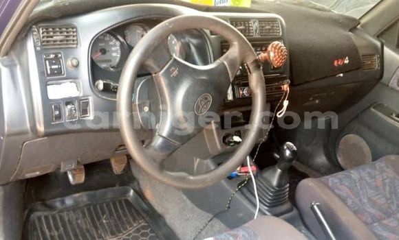 Sayi Na hannu Toyota RAV4 Blue Mota in Niamey a Niamey Sayi Na hannu Toyota RAV4 Blue Mota in Niamey a Niamey