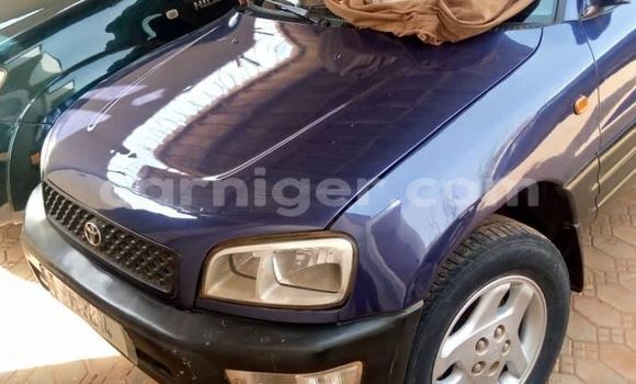 Sayi Na hannu Toyota RAV4 Blue Mota in Niamey a Niamey Sayi Na hannu Toyota RAV4 Blue Mota in Niamey a Niamey