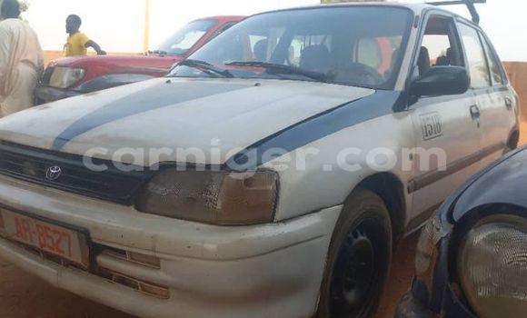 Buy Used Toyota Aqua White Car in Niamey in Niamey Buy Used Toyota Aqua White Car in Niamey in Niamey