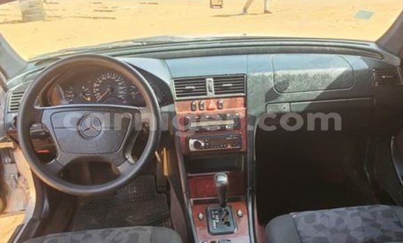 Buy Used Mercedes‒Benz 200 Other Car in Niamey in Niamey Buy Used Mercedes‒Benz 200 Other Car in Niamey in Niamey