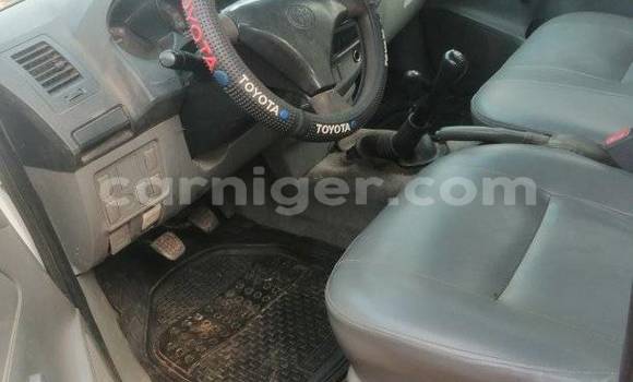 Buy Used Toyota Hilux White Car in Niamey in Niamey Buy Used Toyota Hilux White Car in Niamey in Niamey