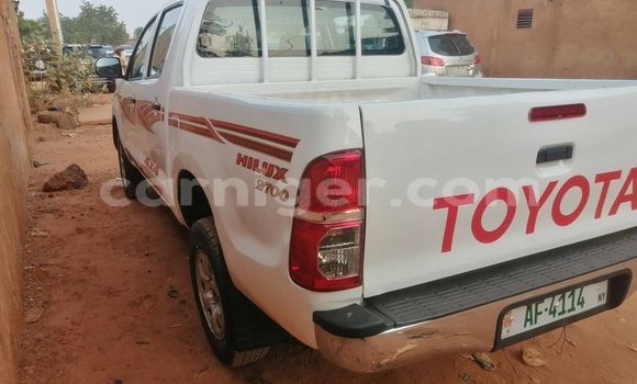 Buy Used Toyota Hilux White Car in Niamey in Niamey Buy Used Toyota Hilux White Car in Niamey in Niamey