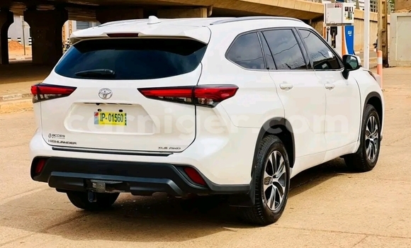 اشتري جديد Toyota Highlander White سيارة في نيامي في نيامي اشتري جديد Toyota Highlander White سيارة في نيامي في نيامي