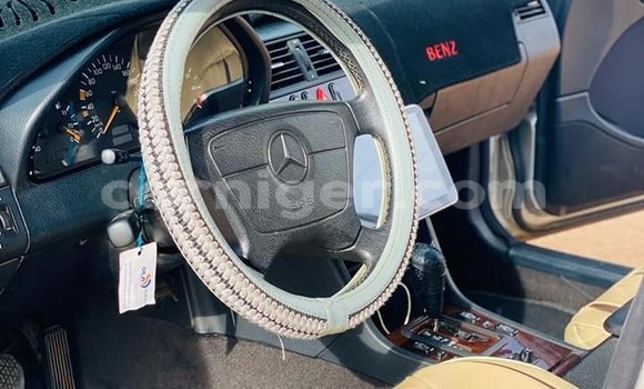 Buy Used Mercedes-Benz C-Classe Other Car in Niamey in Niamey Buy Used Mercedes-Benz C-Classe Other Car in Niamey in Niamey