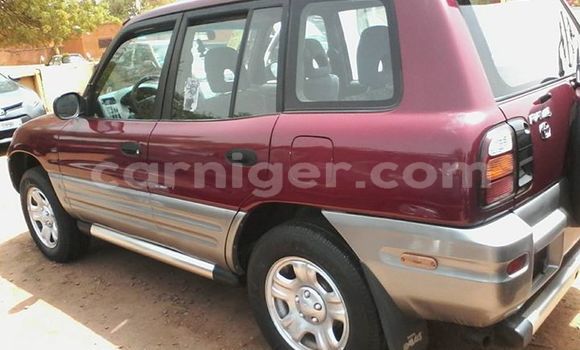 Sayi Na hannu Toyota RAV4 Red Mota in Niamey a Niamey Sayi Na hannu Toyota RAV4 Red Mota in Niamey a Niamey