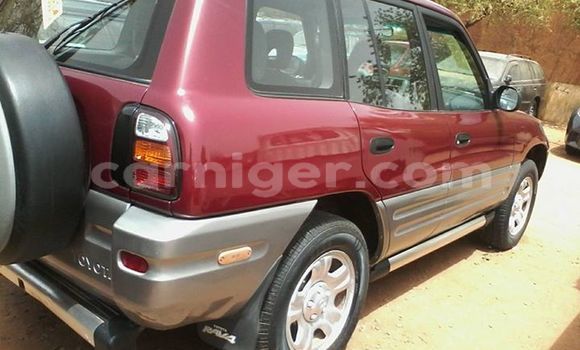 Sayi Na hannu Toyota RAV4 Red Mota in Niamey a Niamey Sayi Na hannu Toyota RAV4 Red Mota in Niamey a Niamey